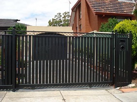 motorised gate